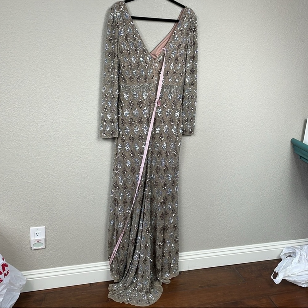 NWT Mac Duggal Mocha Brown Geometric Embellished Evening Gown Sequin 5021 Sz 10 - Picture 4 of 5